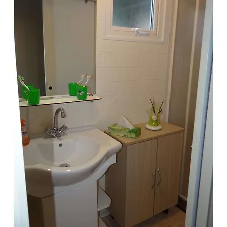 Au 120 Grand Mobilhome Clim Apartment *