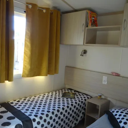Apartment Au 120 Grand Mobilhome Clim Port-la-Nouvelle