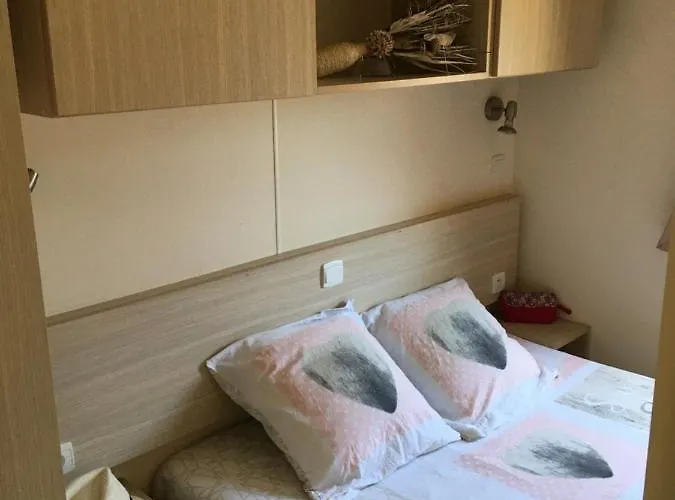 Au 120 Grand Mobilhome Clim Apartman *